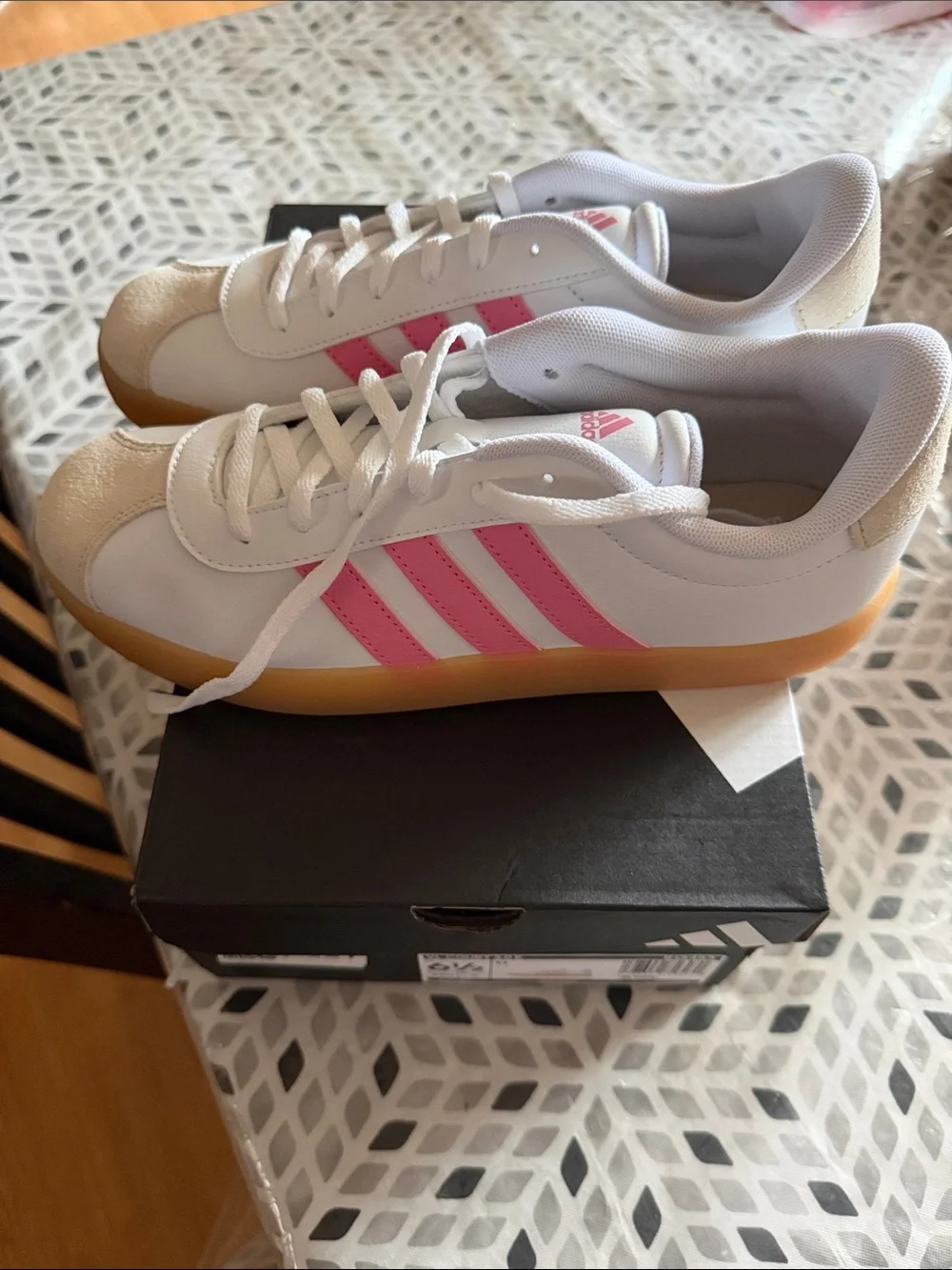 adidas classic low
